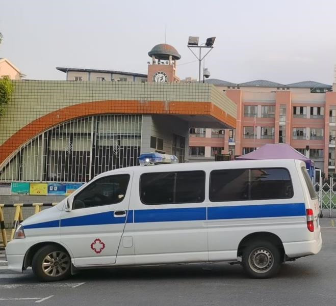 路北救护车出租护送骨折病人一公里多少钱